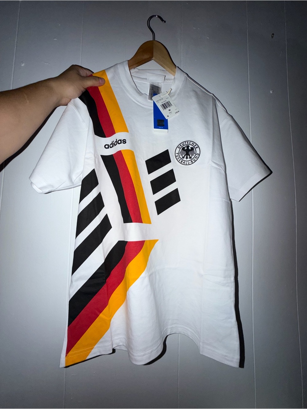 Men Brand new Adidas Germany T-Shirt Size M